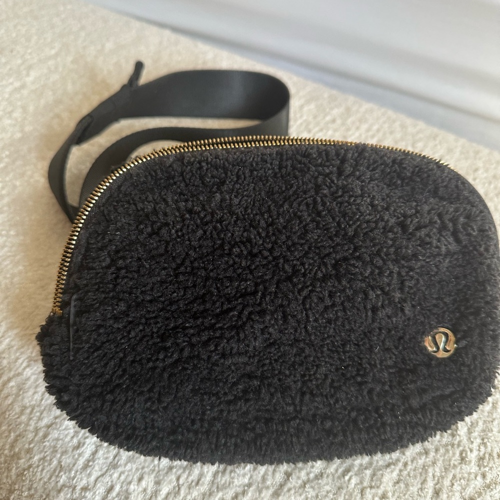 lululemon athletica Black Sherpa Crossbody Bag
